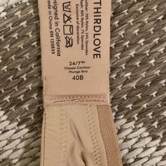 ThirdLove classic contour, plunge bra, size 40B  - Picture 5 of 7